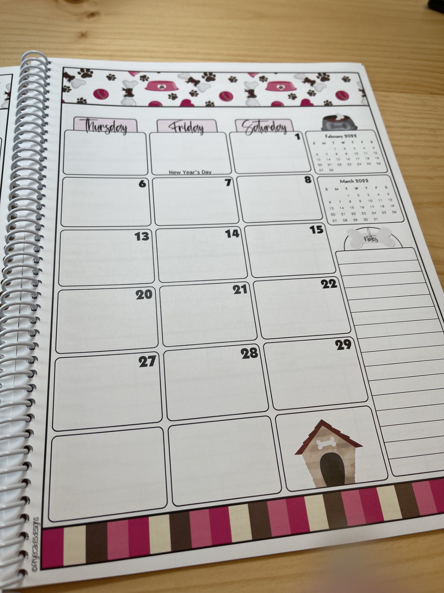 2025-2026 Pet Sitter Planner & Organizer with Pet and Owner Info Pages.  Large or Medium.  PINK BOWLS & BOWS DESIGN