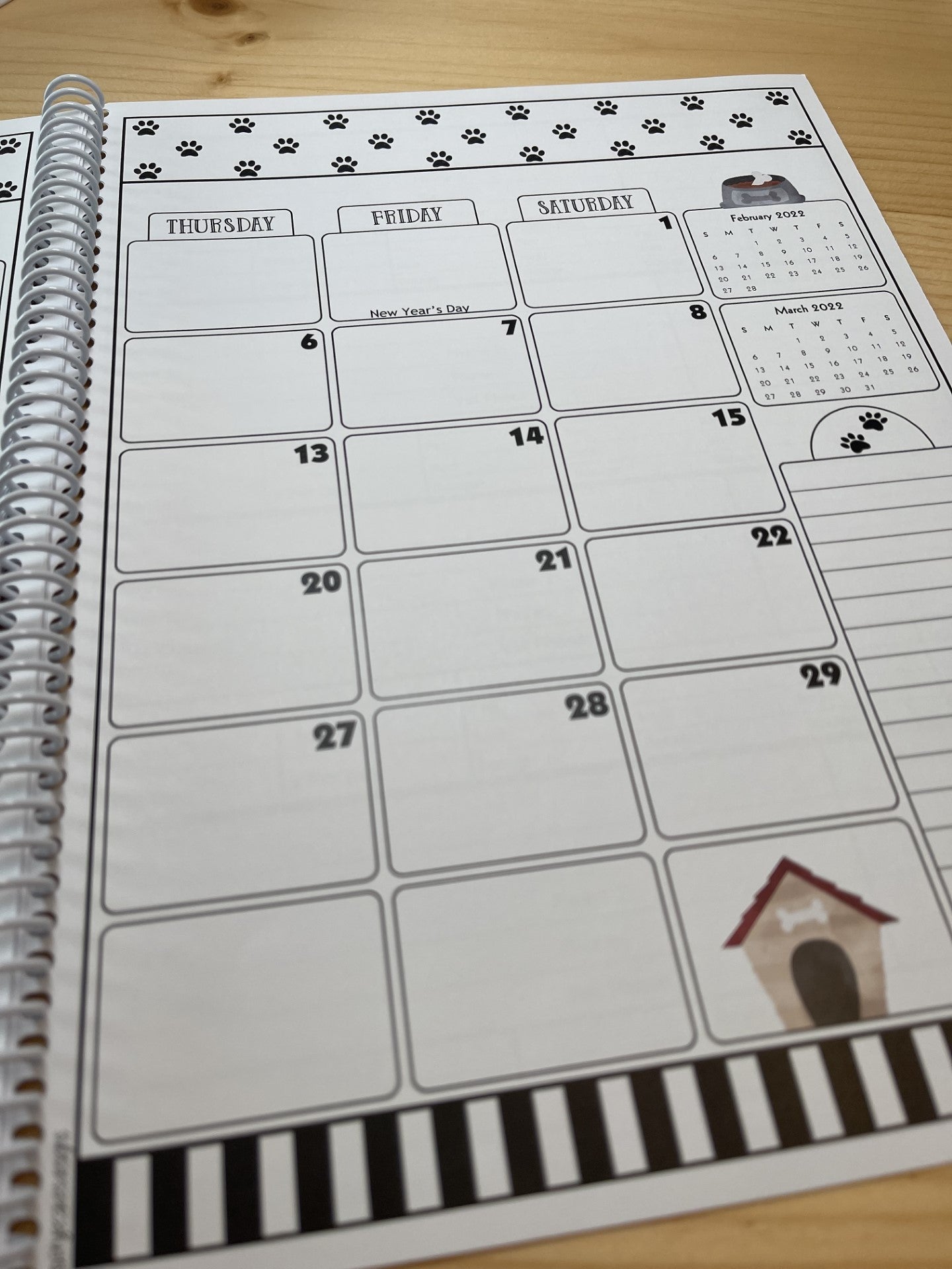 2025-2026 Pet Sitter Planner & Organizer with Pet and Owner Info Pages.  Large or Medium.  BLACK PAW PRINTS DESIGN DESIGN